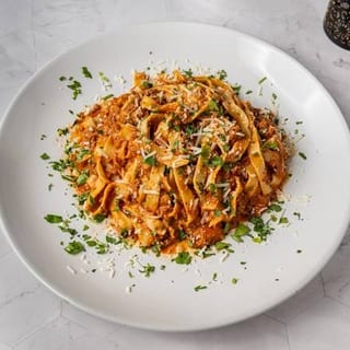 TAGLIATELLE RAGU