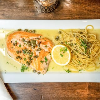SALMON PICCATA